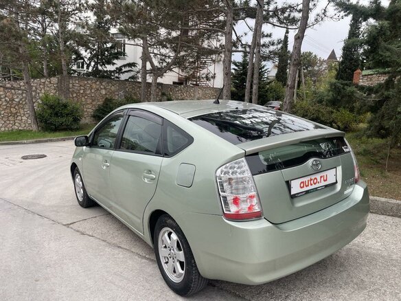 2009 Toyota Prius II Рестайлинг (XW20), зелёный, 700000 рублей - вид 3
