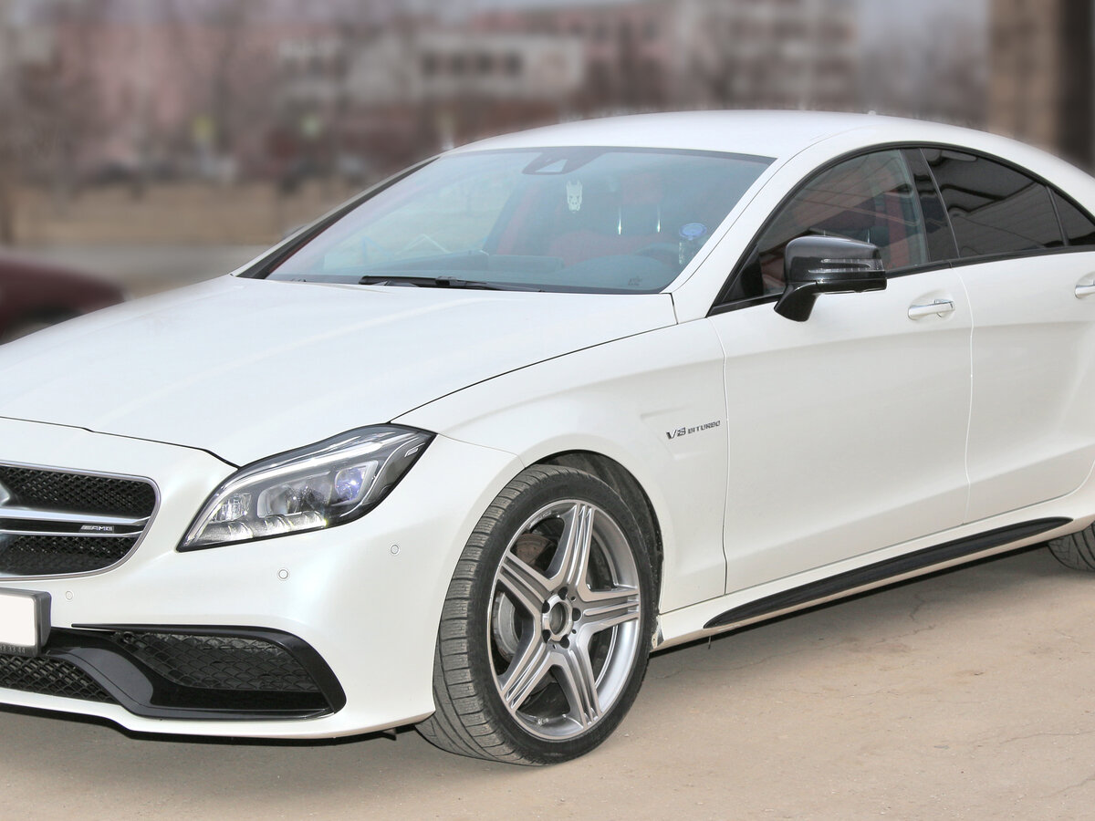 Мерседес Бенц CLS белый
