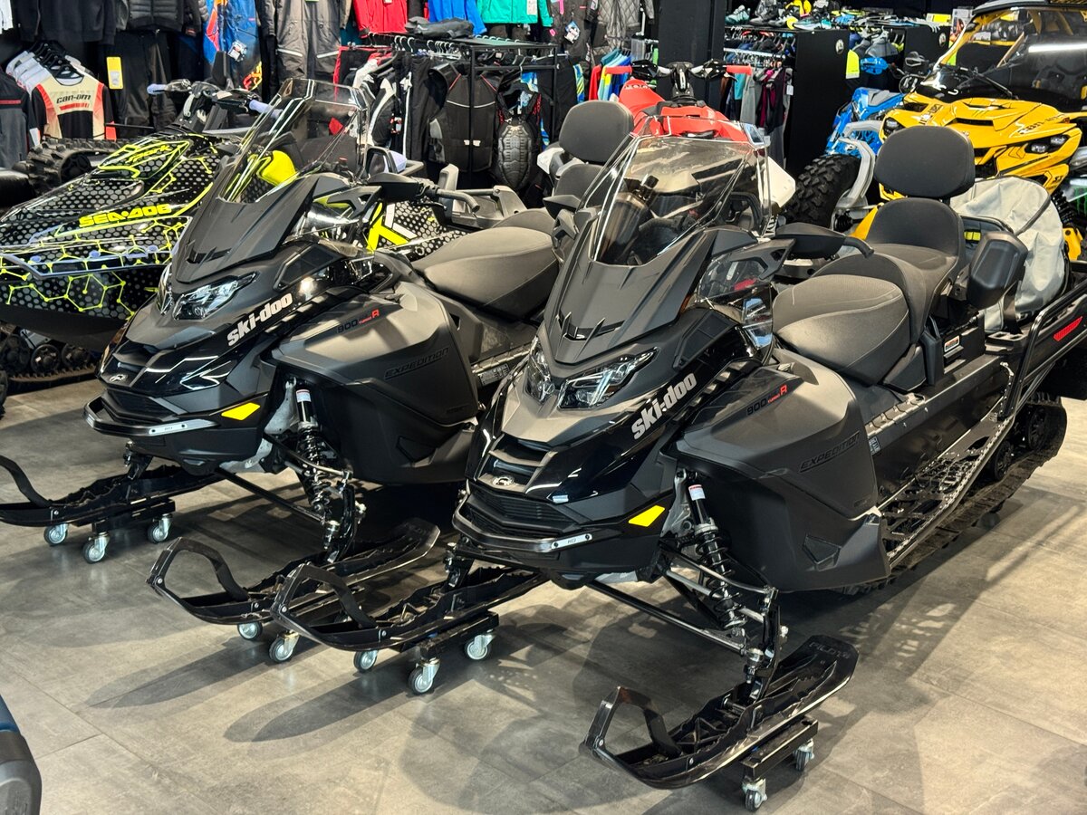 BRP Ski-Doo Expedition 900