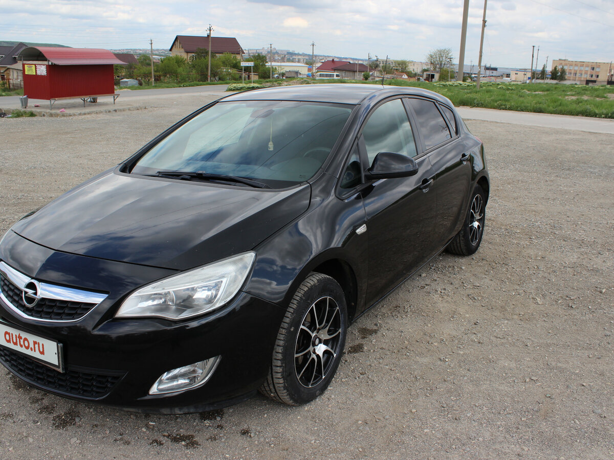 Opel Astra j черный