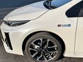 2018 Toyota Prius IV Рестайлинг (XW50), белый, 2350000 рублей - вид 5