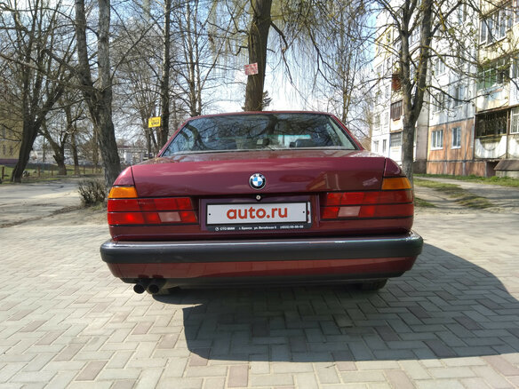 1993 BMW 7 серии 730i II (E32), красный - вид 4