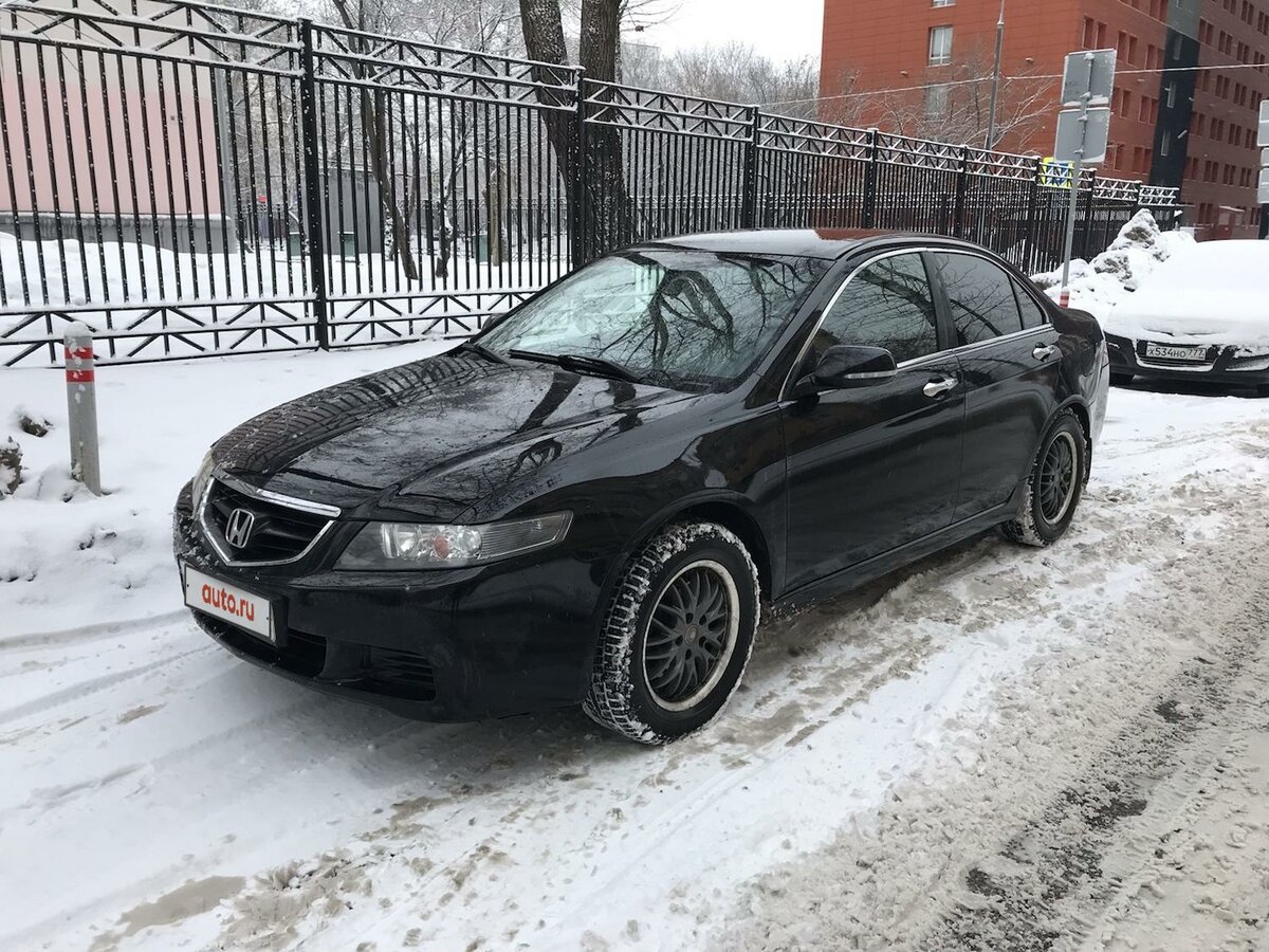 Хонда черная машина