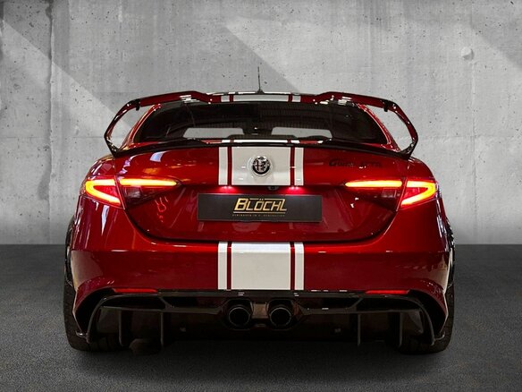 2022 Alfa Romeo Giulia, красный - вид 19