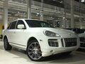 2009 Porsche Cayenne Turbo S I Рестайлинг (957), белый - вид 2
