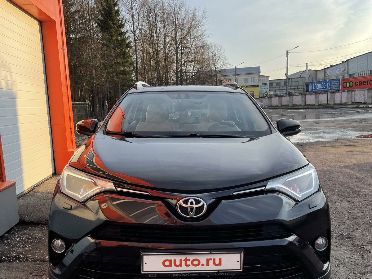 Купить б/у Toyota RAV4 IV (XA40) Рестайлинг 2.0 CVT (146 л.с.) бензин ...