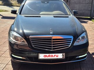 2010 Mercedes-Benz S-Класс 500 V (W221) Рестайлинг, чёрный, 1830000 рублей, вид 1