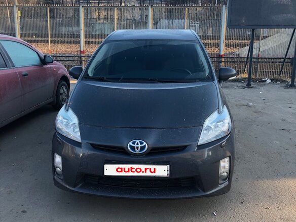2011 Toyota Prius III (XW30), серый, 1150000 рублей