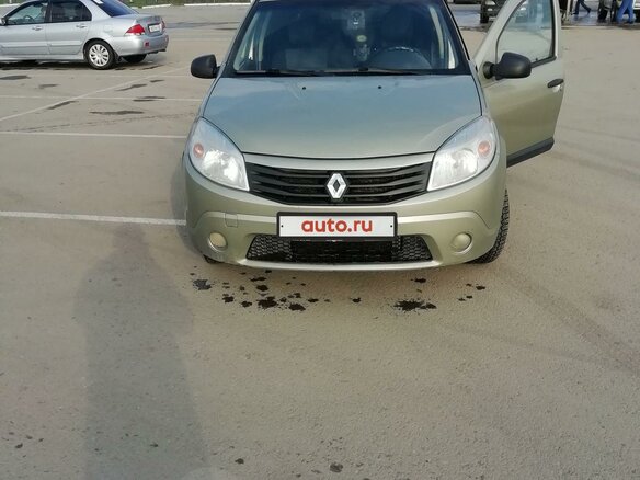 2011 Renault Sandero I, бежевый