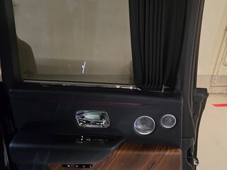 2019 Rolls-Royce Cullinan I (Series I), чёрный, 33000000 рублей, вид 5