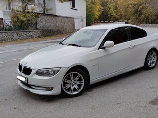 2011 BMW 3 серии 320i V (E90/E91/E92/E93) Рестайлинг, белый, 990000 рублей, вид 1