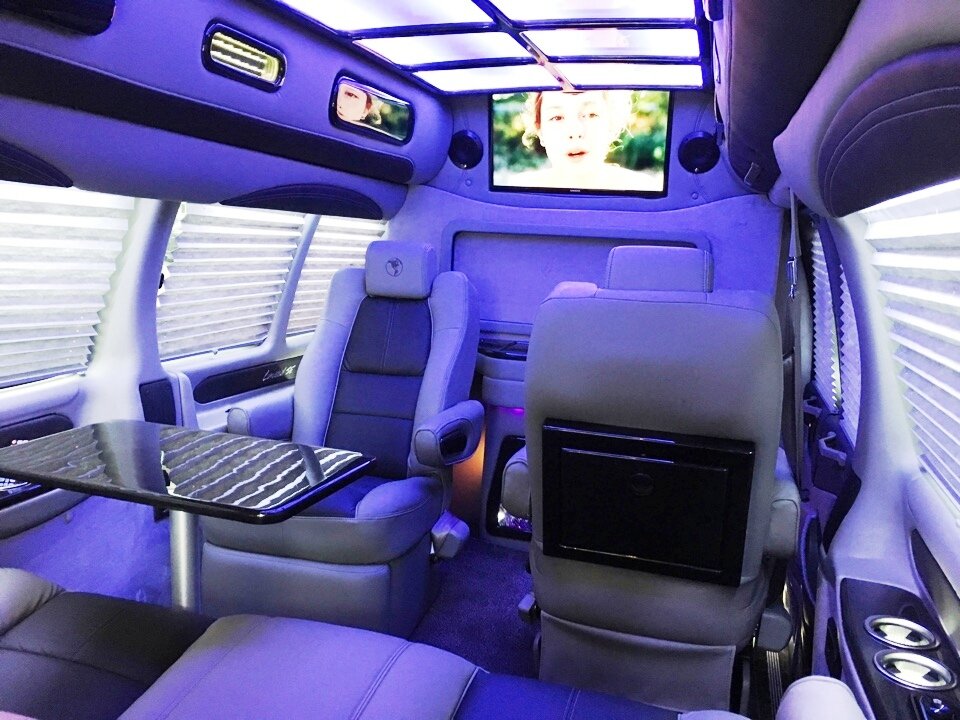 Chevrolet Express 2020 салон