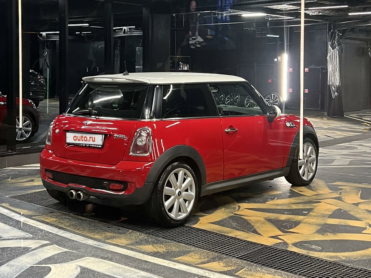Купить б/у Mini Hatch II (R56) Cooper S 1.6 MT (175 л.с.) бензин ...