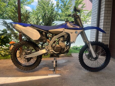 Yamaha YZ450F 5 2011 ID 1124861347