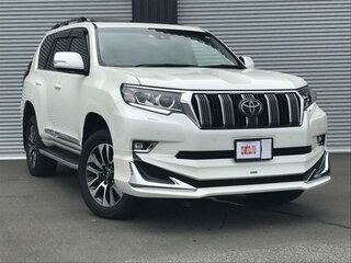 2022 Toyota Land Cruiser Prado 150 Series Рестайлинг 3, белый, 4353000 рублей, вид 1