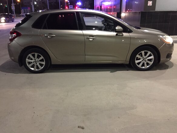 2013 Citroen C4 II, золотистый - вид 2