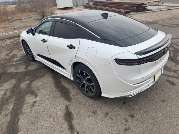 2023 Toyota Crown Sedan XVI (S230), белый, 5010000 рублей - вид 2