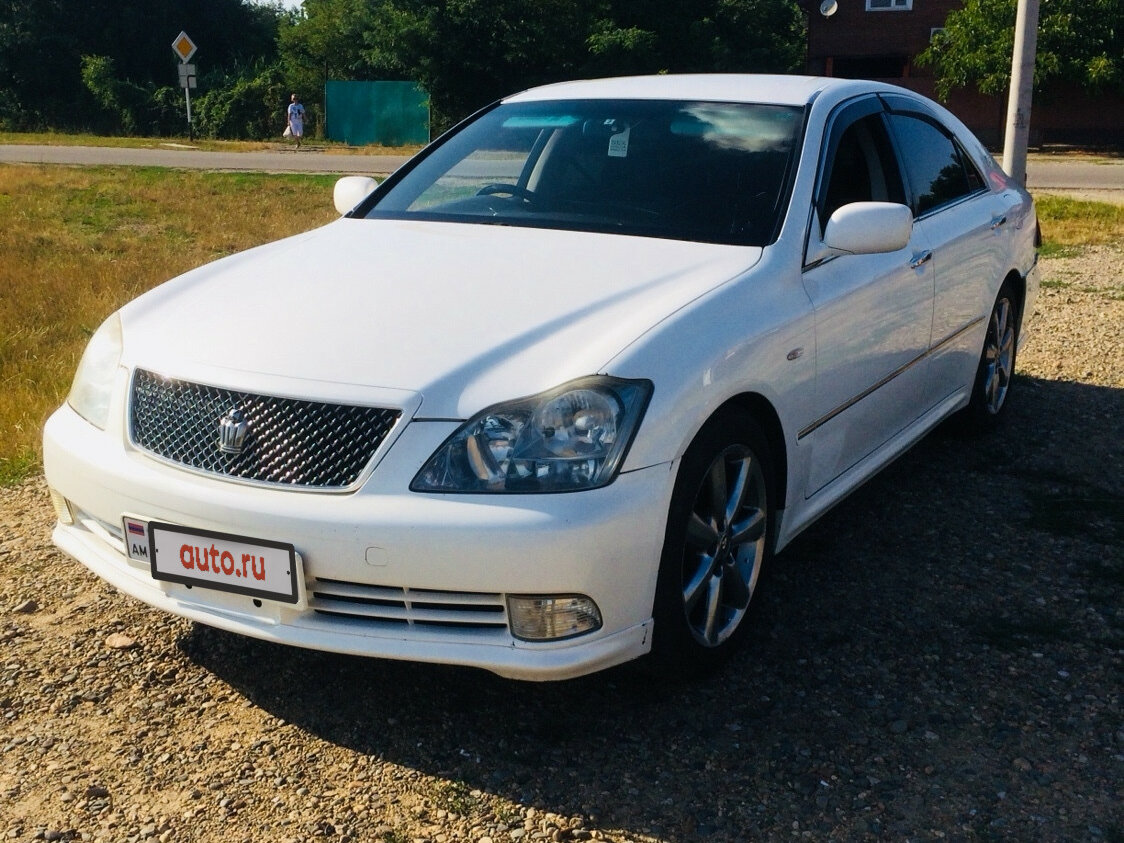 Toyota Crown s180 athlete красный