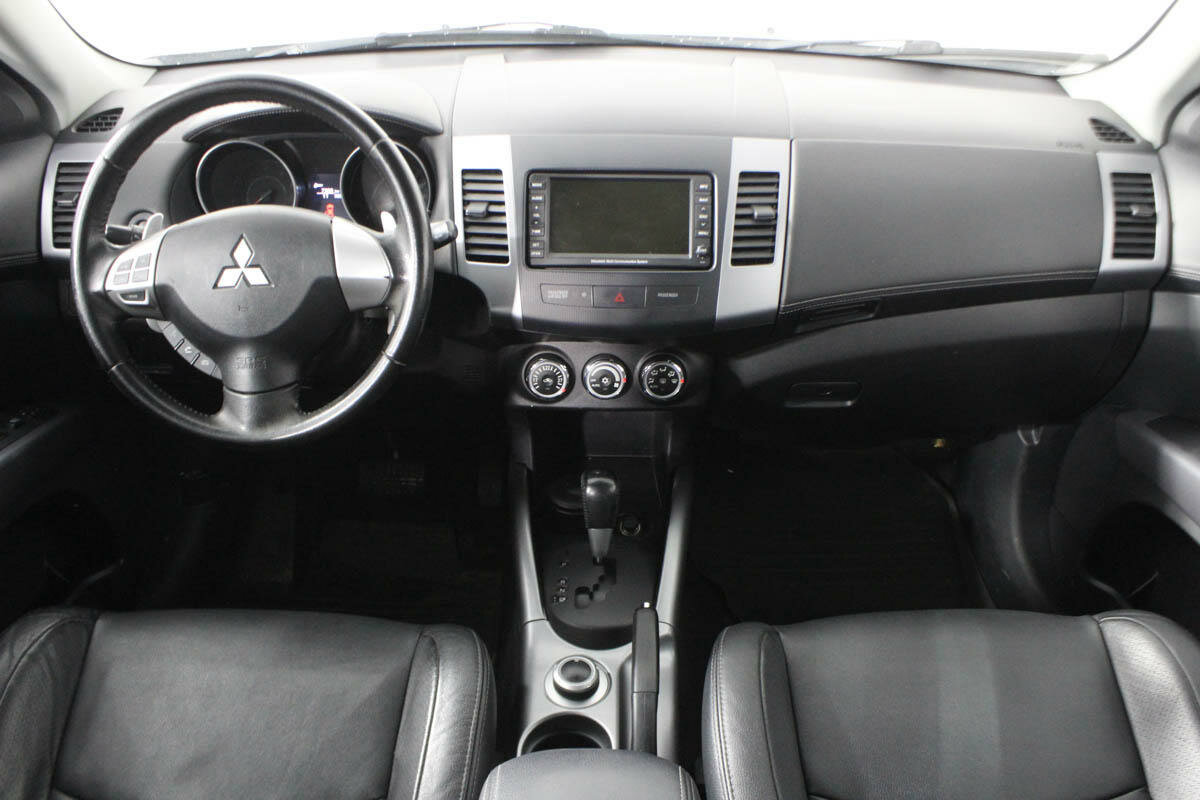 Outlander xl рестайлинг отличия
