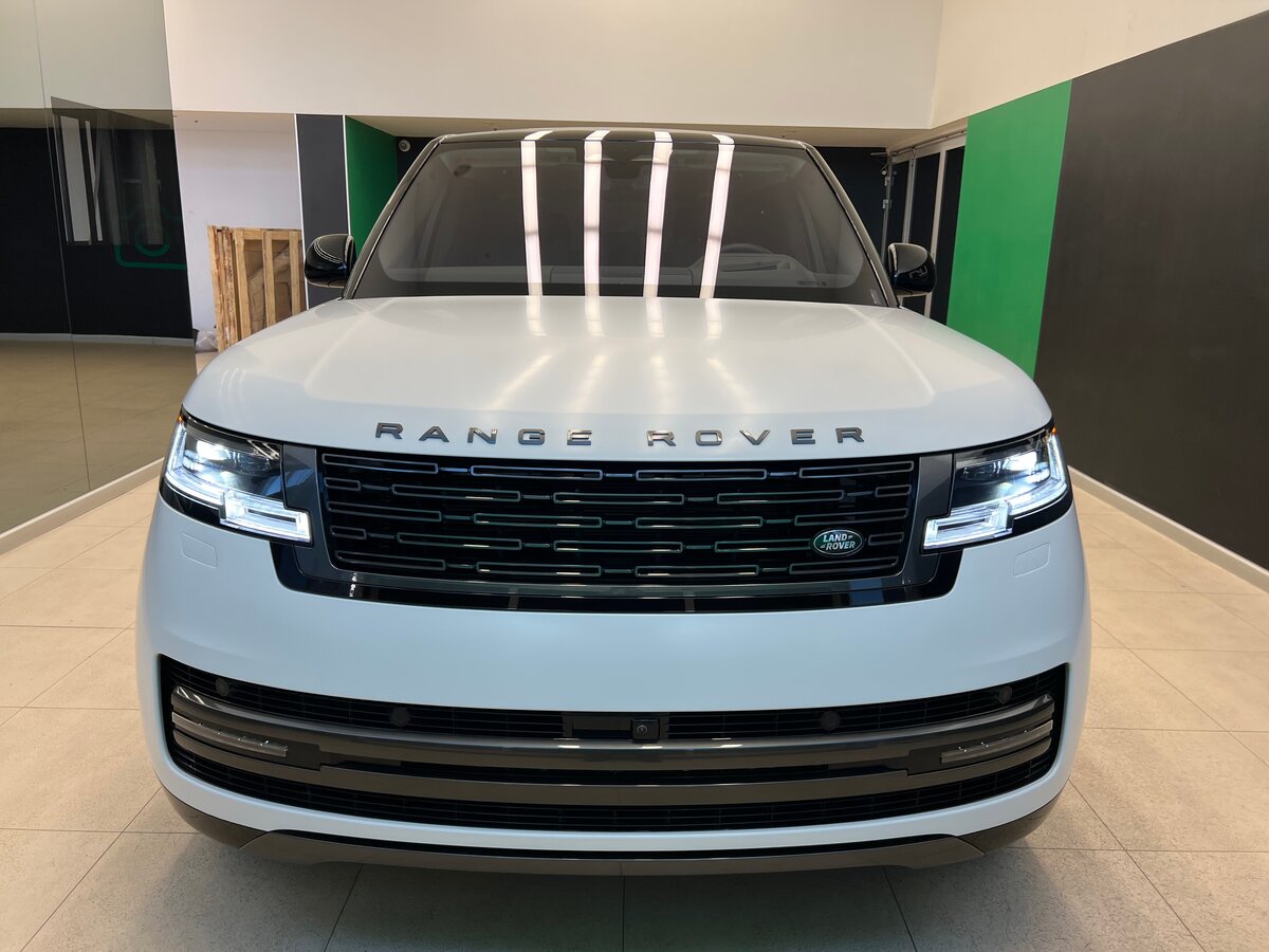 Купить б/у Land Rover Range Rover V P400 MHEV 3.0 AT (400 л.с.) 4WD