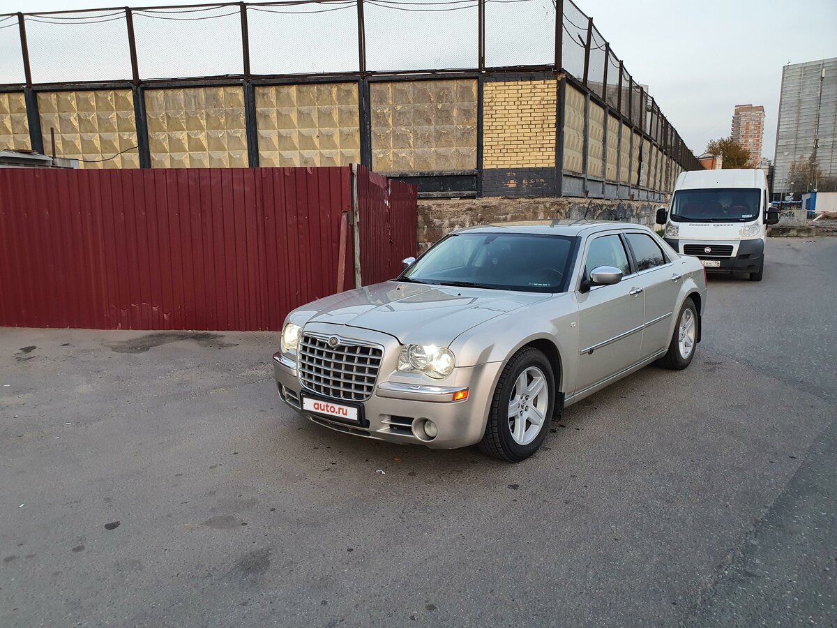 Купить б/у Chrysler 300C I 3.5 AT (249 л.с.) бензин