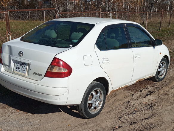 2002 Toyota Prius I Рестайлинг (XW10), белый, 450000 рублей - вид 2