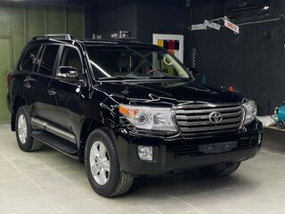 2013 Toyota Land Cruiser 200 Series Рестайлинг 1, чёрный, 4000000 рублей, вид 1