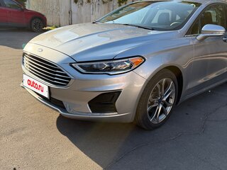2020 Ford Fusion (North America) II Рестайлинг, серебристый, 1400000 рублей, вид 1