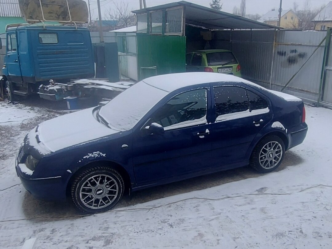 Купить б/у Volkswagen Bora 1998-2005 1.6 MT (105 л.с.) бензин механика ...