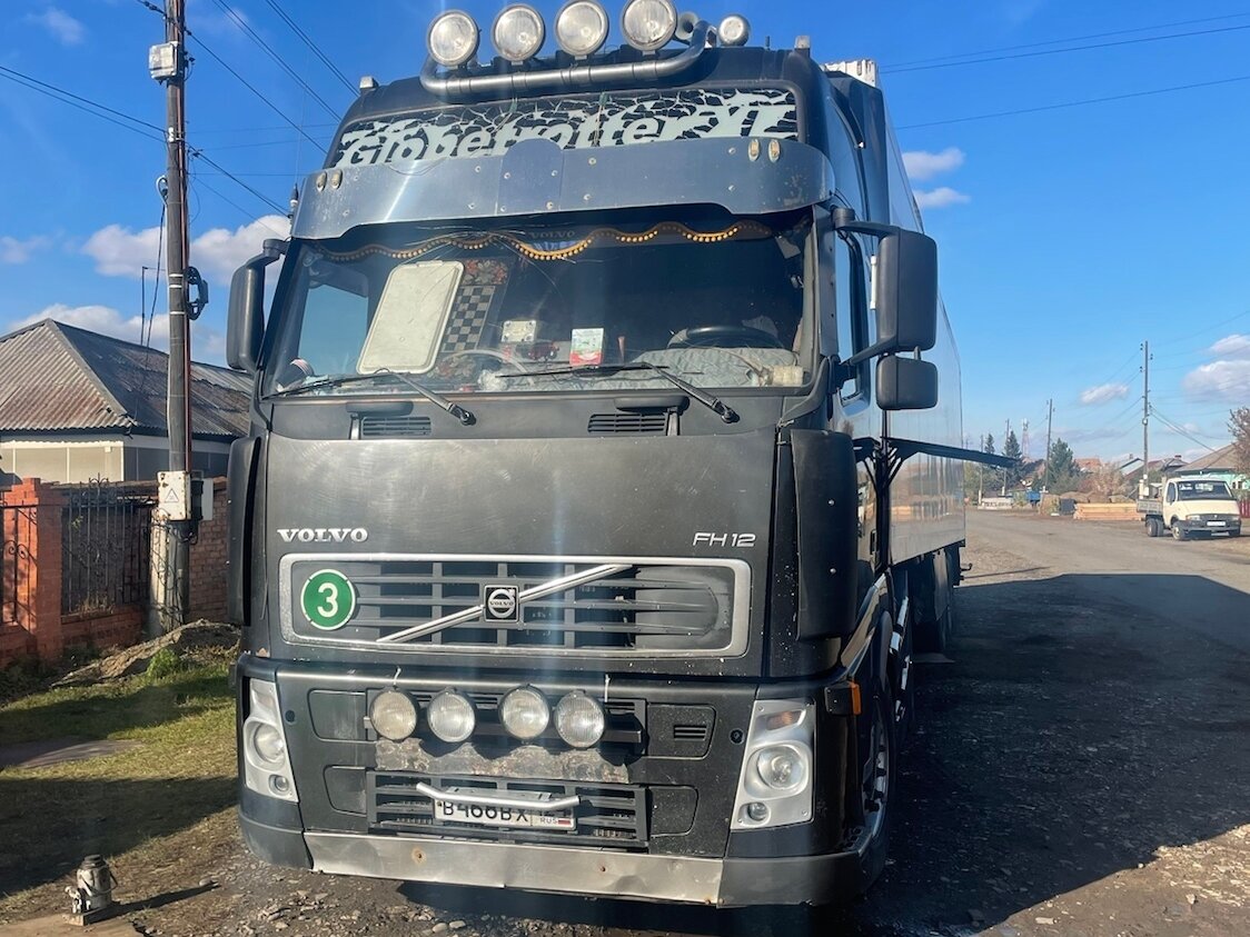 Купить б/у Volvo FH дизель автомат в Абакане: чёрный 2003 года на Авто ...