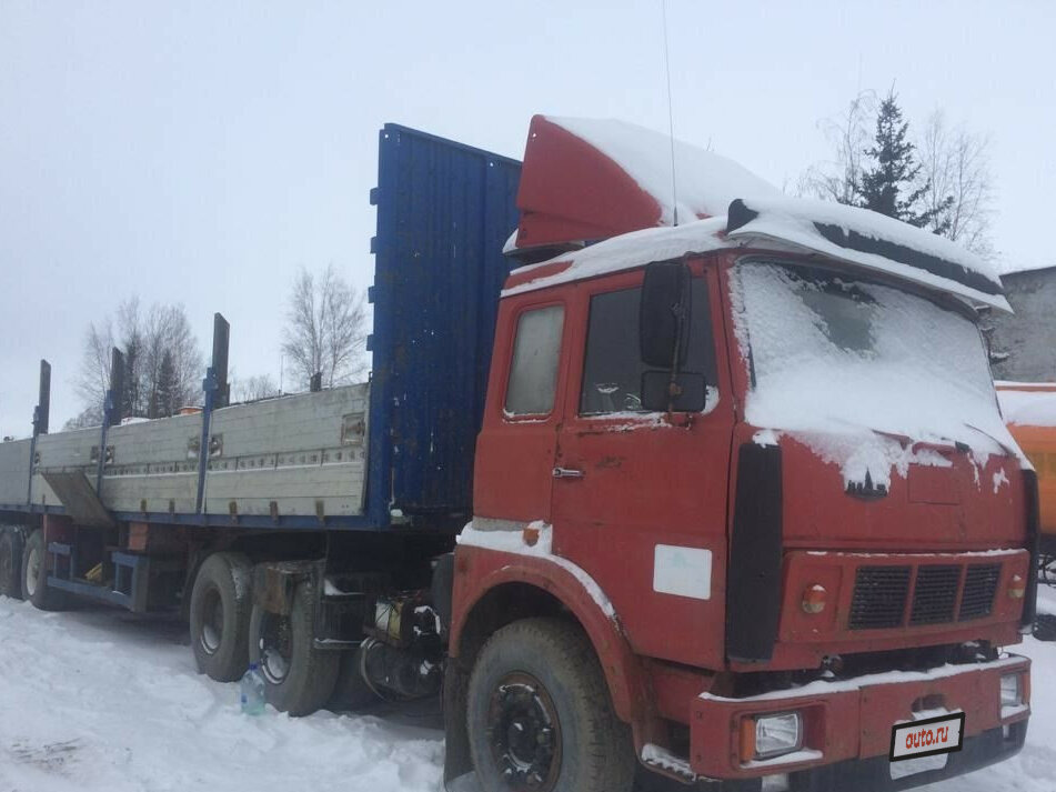 МАЗ тягач 6422 красный
