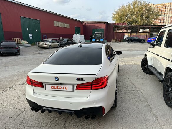 Купить б/у BMW M5 VI (F90) Competition 4.4 AT (625 л.с.) 4WD бензин ...