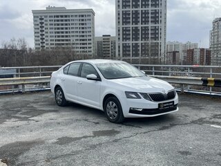 2020 Skoda Octavia III (A7) Рестайлинг, белый, 990000 рублей, вид 1