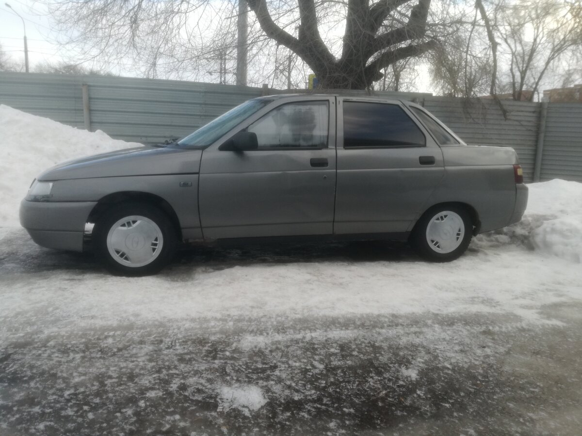 ВАЗ 2110 С рыжиками по кузову