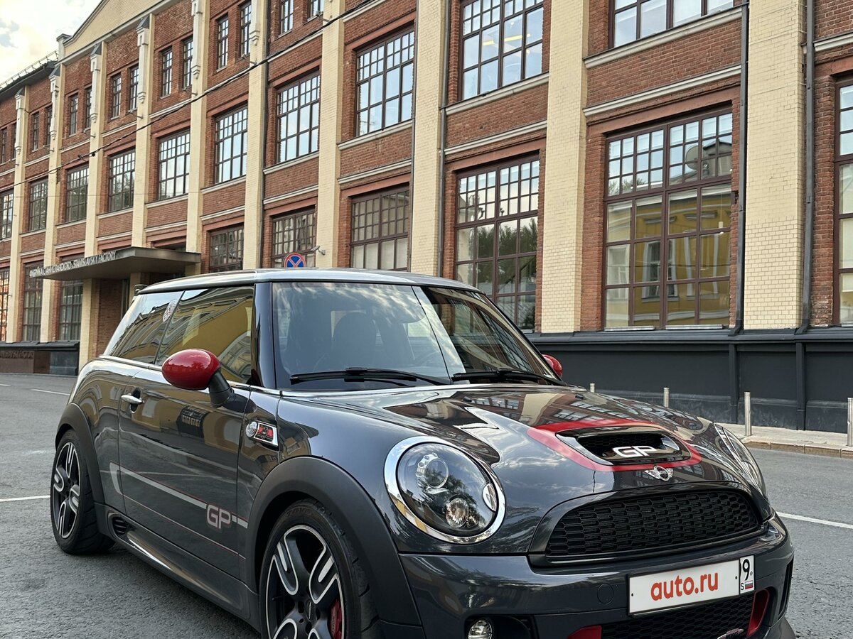 Купить б/у Mini Hatch II (R56) Рестайлинг John Cooper Works GP 1.6 MT ...