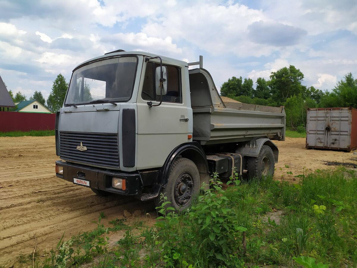 Грузовик МАЗ 5551