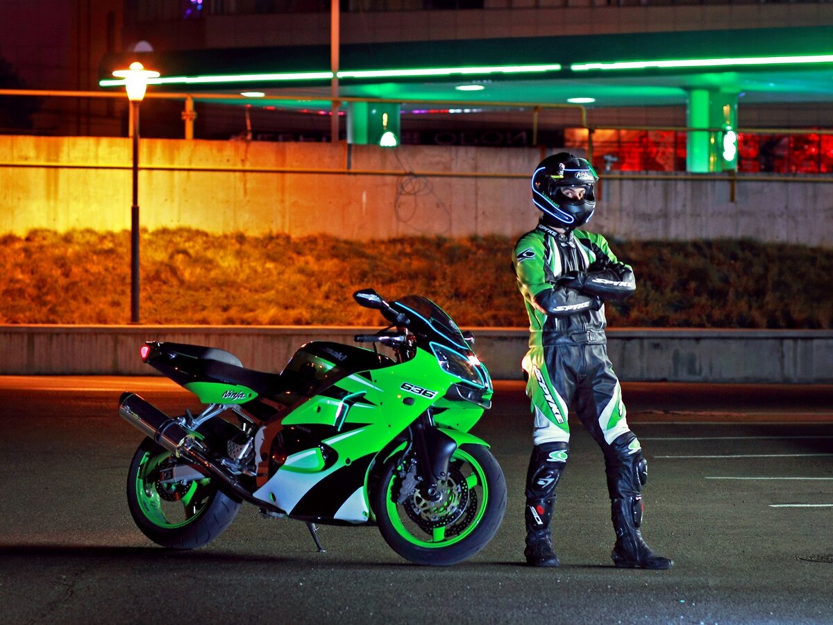 Kawasaki ZX 6 Ninja РґРµРІСѓС€РєРё