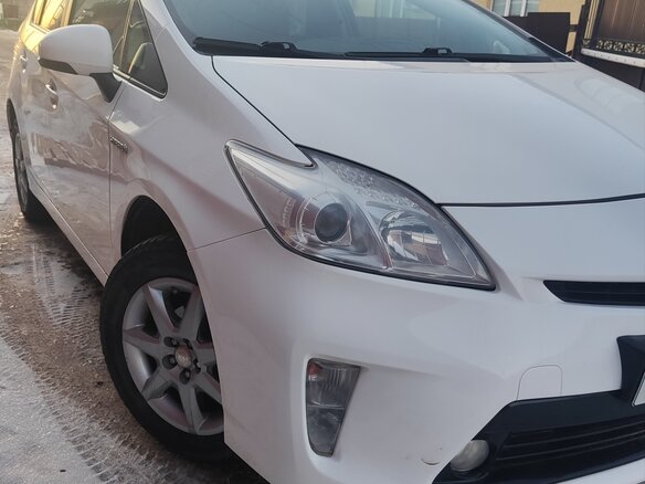 2013 Toyota Prius III Рестайлинг (XW30), белый, 1450000 рублей - вид 7