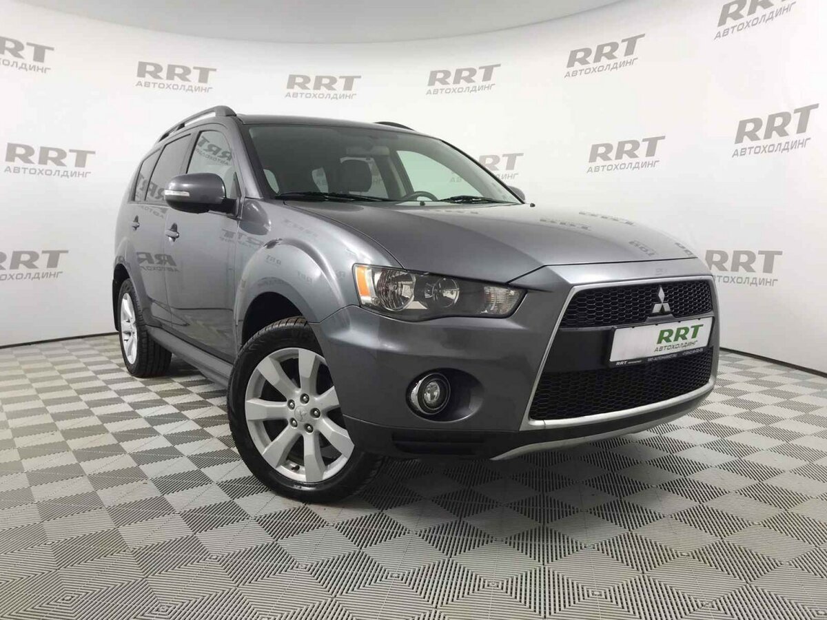 Mitsubishi Outlander 2010 сзади
