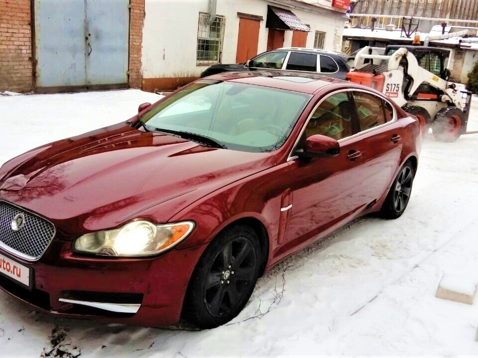 Ягуар XF красный 001