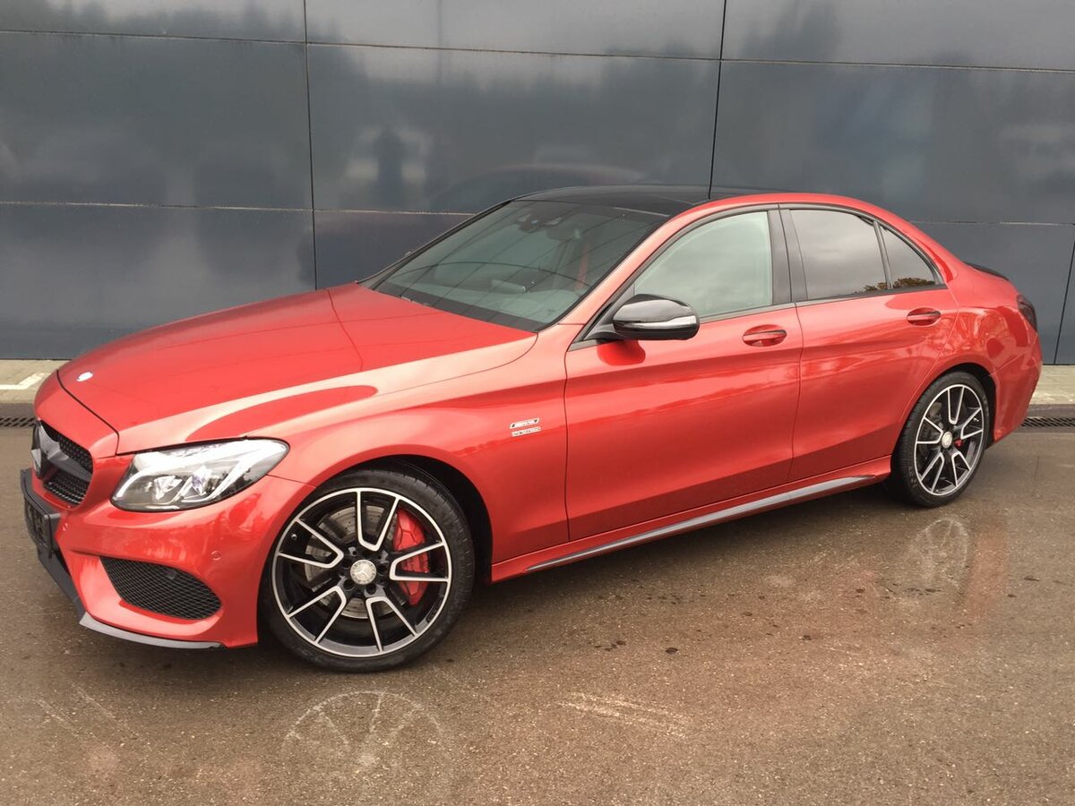 W205 AMG красный