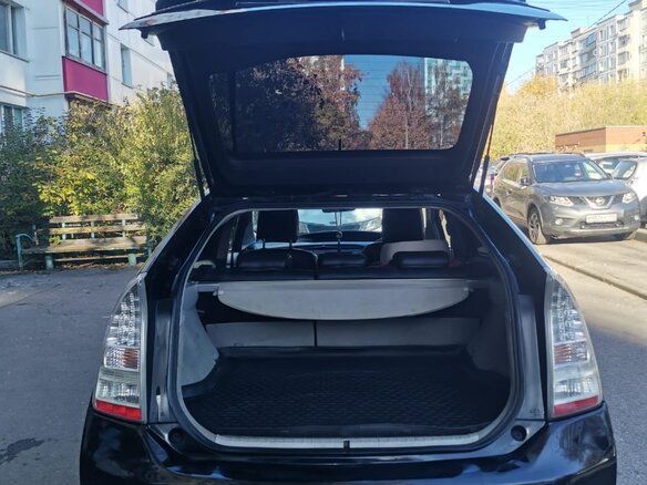 2010 Toyota Prius III (XW30), чёрный, 930000 рублей - вид 6