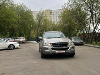 2008 Mercedes-Benz M-Класс 350 II (W164) Рестайлинг, бежевый, 1500000 рублей, вид 1