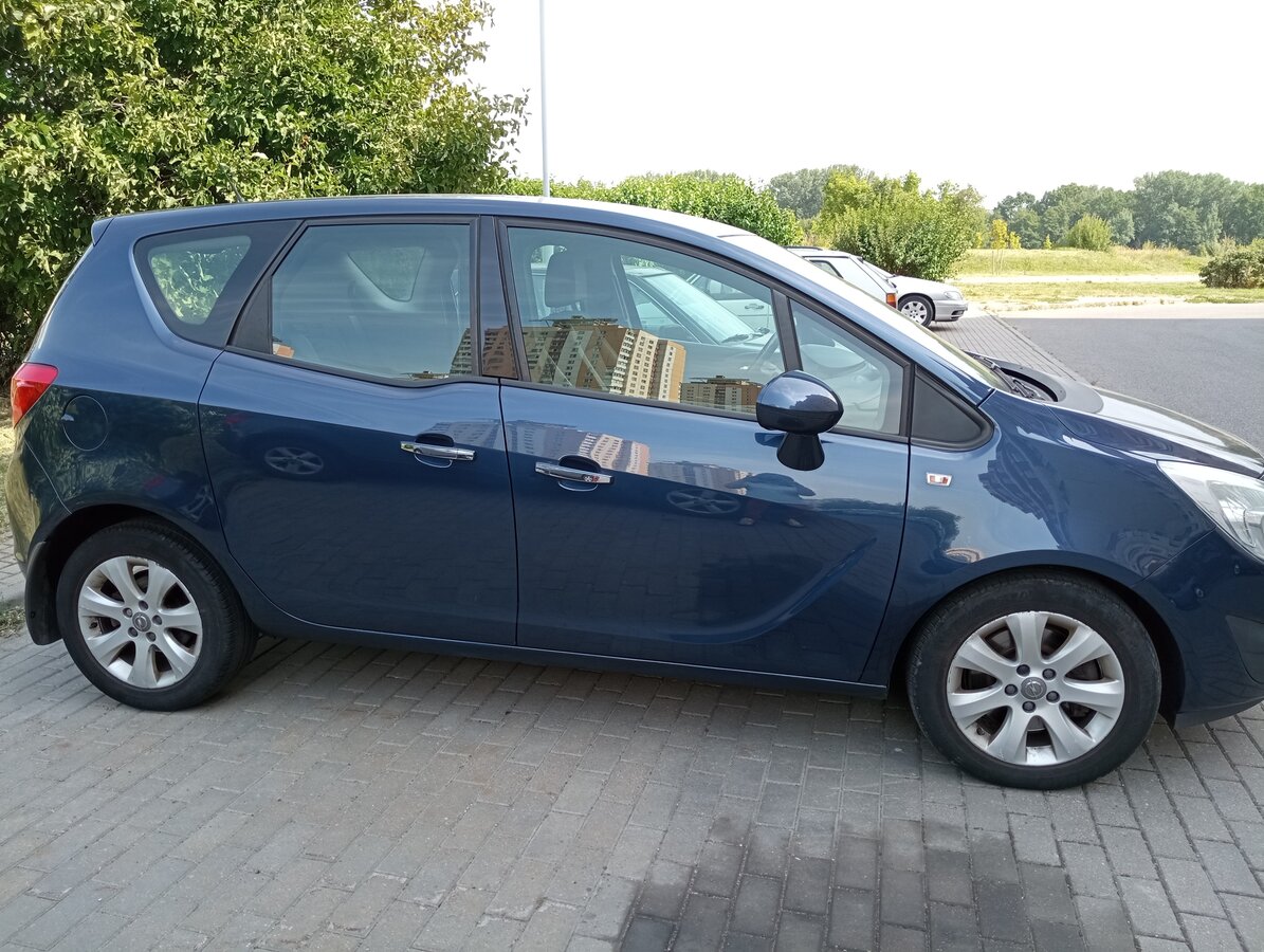 opel meriva 2011