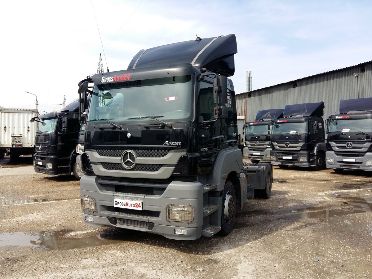 Купить б/у Mercedes-Benz Axor дизель механика в Москве: красный 2012 года на Авт