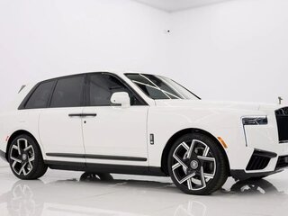 2025 Rolls-Royce Cullinan Black Badge I Рестайлинг (Series II), белый, 52012050 рублей, вид 2