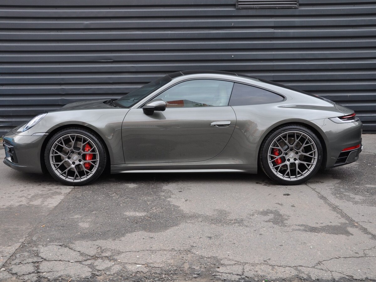 Porsche 992 Turbo s Silver