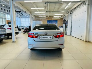 2012 Toyota Camry VII (XV50), серебристый, 1449000 рублей, вид 5