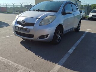 2009 Toyota Vitz II (XP90), серый, 570000 рублей, вид 1