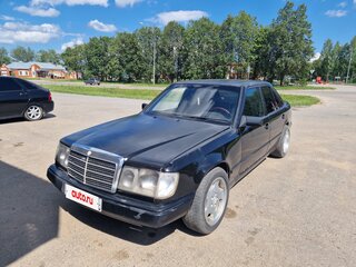 1988 Mercedes-Benz W124 230 5-speed, чёрный, 160000 рублей, вид 1